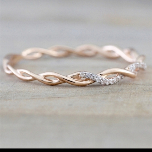 Dainty Gold & Rhinestone Twist Ring - Picture 3 of 3
